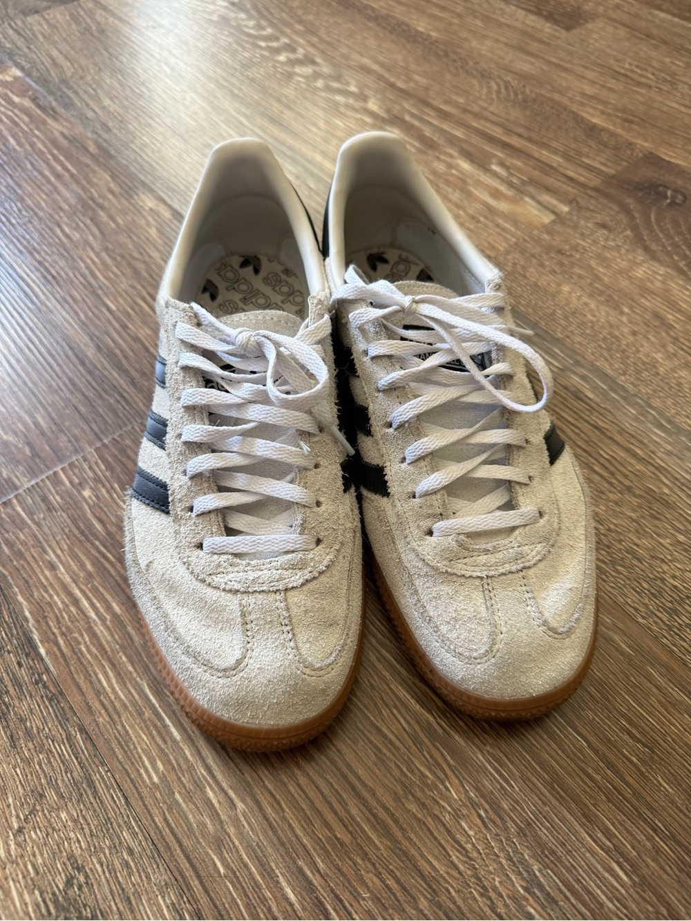 Adidas Spezial women’s 7.5